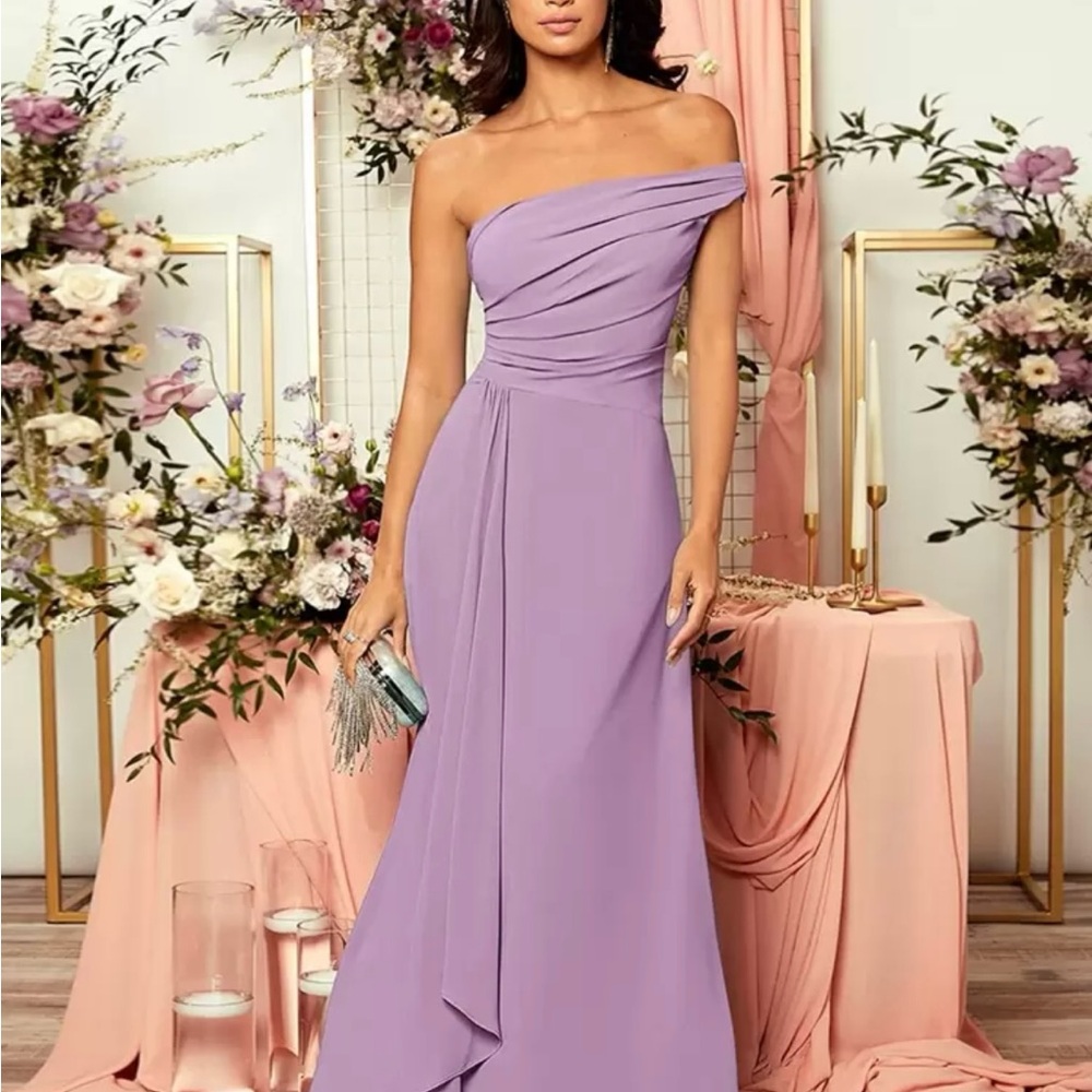 Elegant Lavender One-Shoulder Dress.
